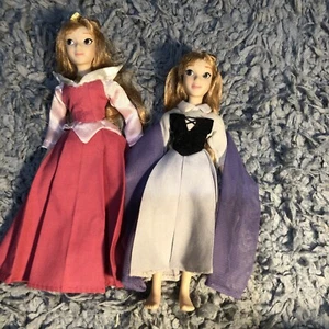 Princess Aurora Porcelain Dolls Sleeping Beauty (010) - Picture 1 of 2
