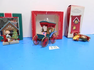 3 pezzi LOTTO #18 SEGNI DISTINTIVI RICORDO E SERIE ORNAMENTI 1987-2002 - Foto 1 di 13