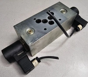 Hydra Force Hydraulic Solenoid Control Valve #HF960819 - Picture 1 of 3