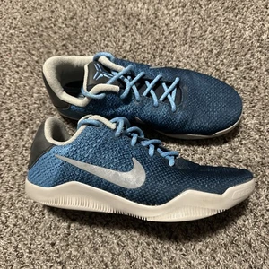Nike Kobe 11 GS Brave blau Kinder Größe 7Y sportliche Basketballschuhe - Bild 1 von 7