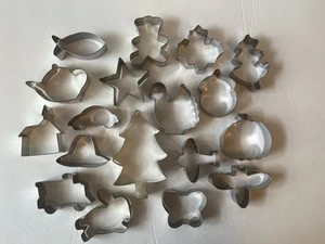 18er Set Aluminium Ausstechformen Blätter Kürbis Kirche Fisch Bär großer Baum mehr - Bild 1 von 8