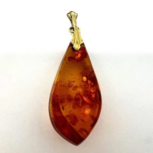 Antiker Bernstein Anhänger – Cognac, Tropfen/Blatt, AM punziert, ca. 5 cm - Bild 1 von 5