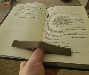 Page Holder for a book - 3d Printed - Choose Your Color - Bild 1 von 4