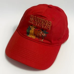 Gorra de béisbol roja Hakuna Matata del Rey León de los Parques Disney usada en excelente estado - Imagen 1 de 7