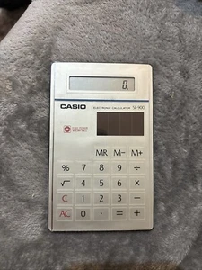 Vintage Casio SL-900 Slim Line Calculator Solar Cell Made in Japan - Picture 1 of 5