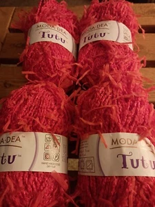 Moda Dea Tutu Yarn: Geranium-4 Skeins Lot - Picture 1 of 3