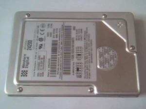IDE Hard Disk Drive Western Digital Caviar 24200 AC24200-23RN 28L1623 12J3143 - Picture 1 of 6