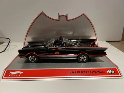 Hot Wheels Super Elite 1966 TV Series Batmobile - 1/18 Scale New Foto 1 de 4