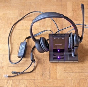 Plantronics Headset 720 + WO2A + APC-43 Hook Switch w/ Cables (TESTED, EXC) - Afbeelding 1 van 5