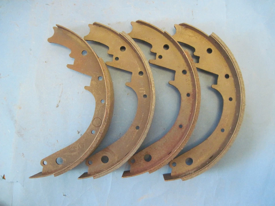 Novo conjunto de sapatas de freio 1954-56 Packard Edsel Thunderbird 1957-1960 ver descrição - Imagem 1 de 1