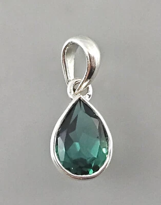 9923582 Pendente In Argento 925 Con Quarzo Sibirico Verde A Goccia Vintage 2x1cm - Immagine 1 di 2