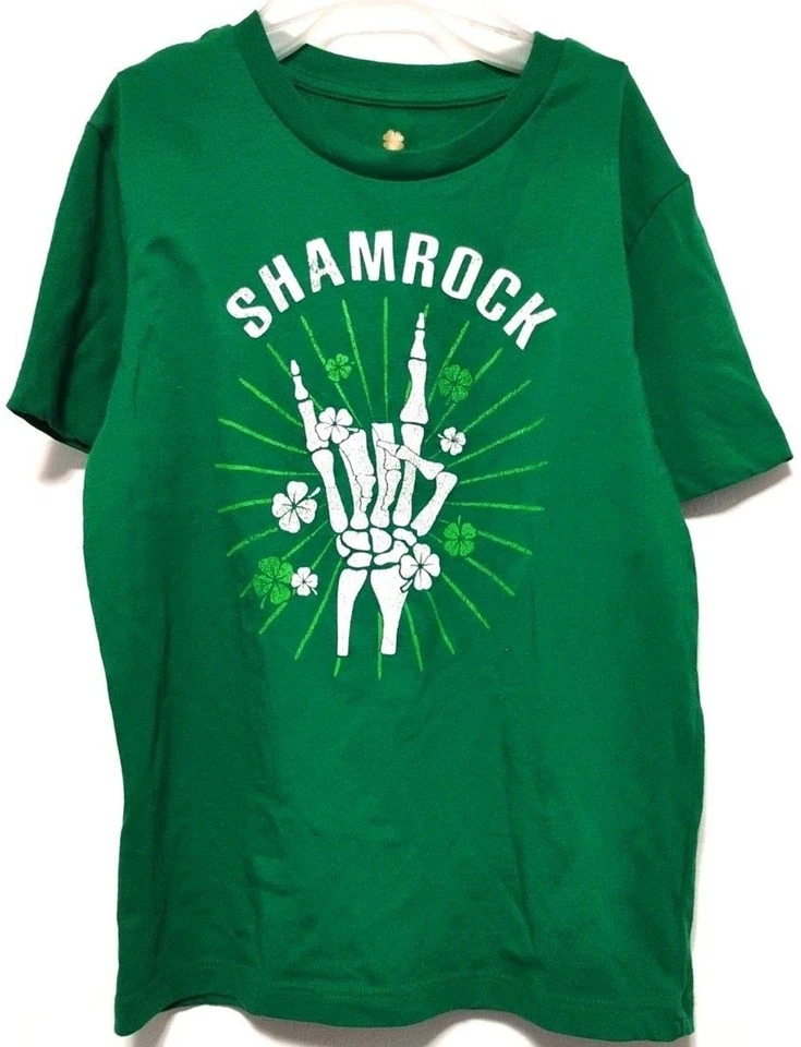 Camisa del Día de San Patricio para Niños Talla Mediana Verde Manga Corta Tréboles Huesos Grap Foto 1 de 4
