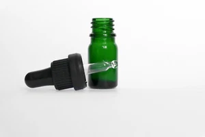 5ml Green Glass Bottle with Dropper/Pipette Cap 255pcs - Picture 1 of 4