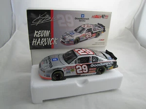 Action NASCAR  GM Goodwrench Service 2002 Monte Carlo #29 Kevin Harvick - 1:24 - Bild 1 von 5