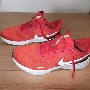 Herren Nike Revolution 5 Fitnessstudio rot/weiß BQ3204-600 Größe 7 Damengröße 9 - Bild 1 von 8