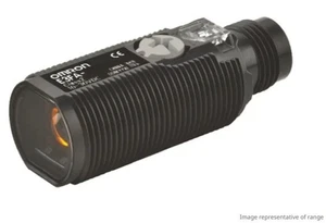 Omron Diffuse Photoelectric Sensor, Barrel Sensor, 10 mm - 50 mm Detection Range - Picture 1 of 3