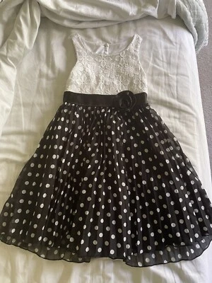 Vestido formal sem mangas Emily West meninas tamanho 8 preto e branco bolinhas - Imagem 1 de 3