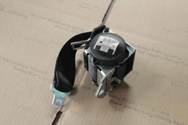 BMW 328i 328xi 335i 2007 2008 2009 2010 2011 cinturón de seguridad central trasero sedán Foto 1 de 4