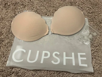 Sutiã Feminino Cupshe Adesivo Tamanho G Bege Sem Alças Novo - Imagem 1 de 4