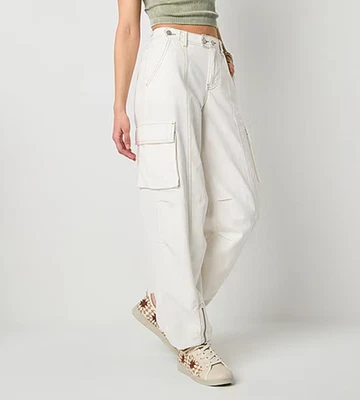 Pantalones de chándal Forever 21 Cargo Junior talla grande ceñidos tiro medio blancos NUEVO Foto 1 de 4