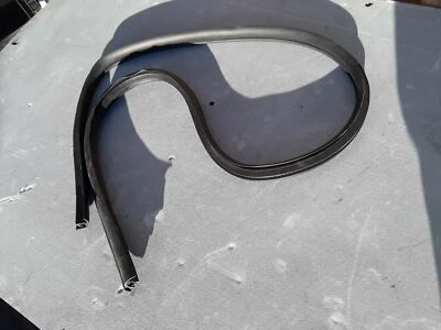 MITSUBISHI MIRAGE G4 2018-2020 puerta trasera derecha pasajero sello resistente OEM Foto 1 de 4