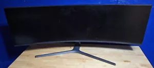 2019 Samsung 49 inch QLED Curved Monitor - Picture 1 of 3