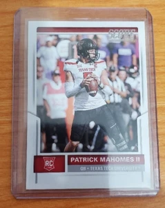 2017 Score - Rookies #403 Patrick Mahomes II (RC) - Picture 1 of 2