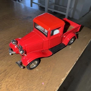 1934 Ford Pickup Truck Red 1:43 Diecast Model Car by Road Signature - Picture 1 of 8