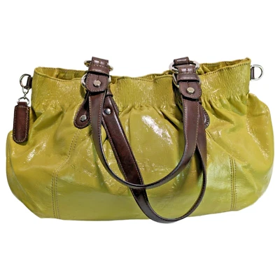 Bolso de mano Nine West para mujer años 70 verde imitación cuero mango duradero broche magnético Foto 1 de 4