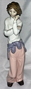Lladro NAO Porcelain Figurine HAVING A CHAT! 11.5" Teenager No Box - Picture 1 of 6