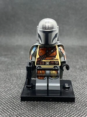 NEW LEGO UCS Razor Crest Mandalorian Minifigure sw1242 Din Djarin Mando - Image 1 of 4