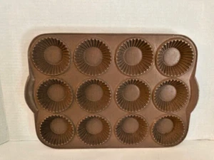 Vintage Minneapolis Minnesota Cupcake Tart Muffin Pan Cast Aluminum - Picture 1 of 6