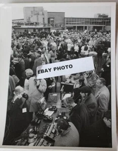 Indianapolis 500 Press Outside Phones Crowds Phones Original Newspaper Photo -- - Picture 1 of 1