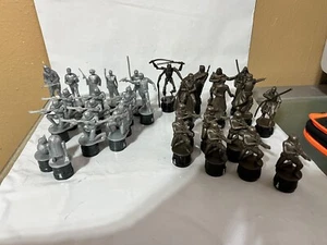 31 Star Wars Chess REPLACEMENT Pieces - 16 Light Side & 15 Dark Side - Picture 1 of 5