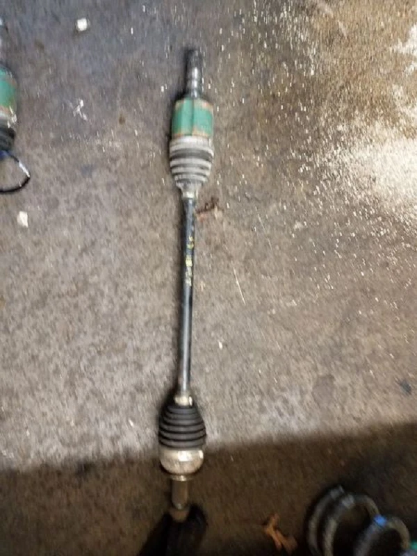 2013-2014 斯巴鲁 XV Crosstrek 前乘客右 CV 轴轴原始设备制造商 — 第 1/4 张图片