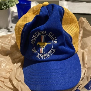 Gorra de colección Ford Mustang Snapback Club of America camionero EE. UU. azul amarillo - Imagen 1 de 6