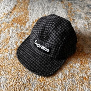 SUPREME FW23 HOUNDSTOOTH WOOL CAMP CAP BLACK LEATHER STRAP - Picture 1 of 2