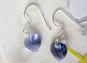 Herz Ohrringe aus Swarovski Tansanit Kristall / 925 Sterling Silber - Bild 1 von 3