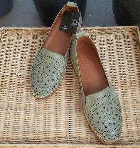 Women Spring Step Ingrid Green Brown Leather Slip on Loafer Shoes NEW NWT - Picture 1 of 7