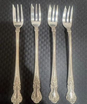 Juego de 4 tenedores para peces Gorham Cambridge de plata de ley Foto 1 de 4