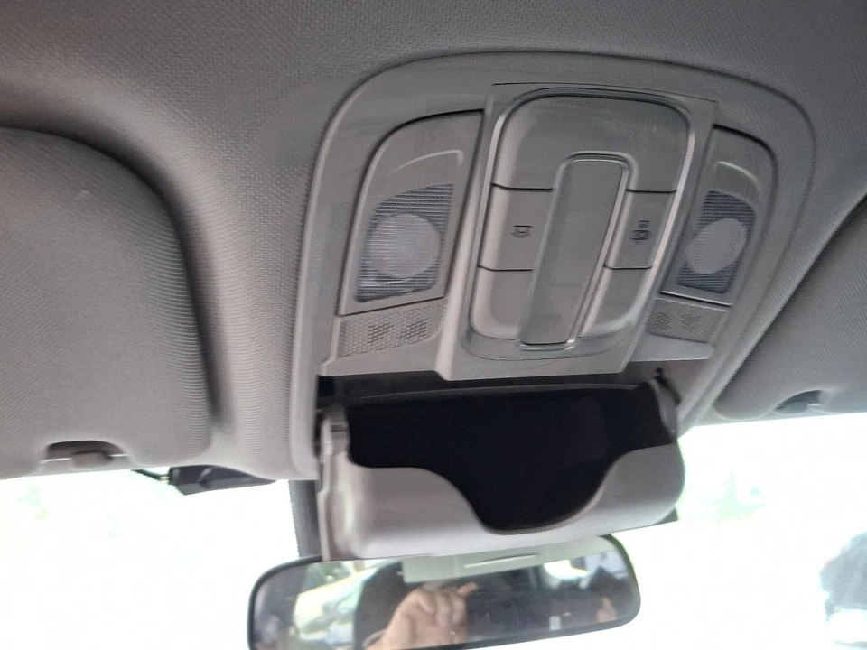 Espejo retrovisor interior delantero central usado se adapta a: Hyundai Santa Fe 2019 Ce delantero Foto 1 de 4