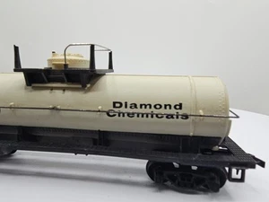 *READ Tyco HO Scale Diamond Chemicals GAT 74425 Single Dome Tank Car Tanker - Picture 1 of 13