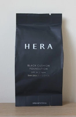HERA Black Cushion Foundation SPF 34  PA++ / # 21N1 Vanilla 5g Mini - Image 1 of 4