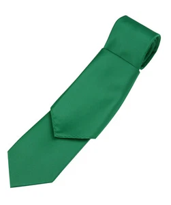 Menge 50 grüne Satin Krawatte und Einstecktuch Sets für Herren - Bild 1 von 1
