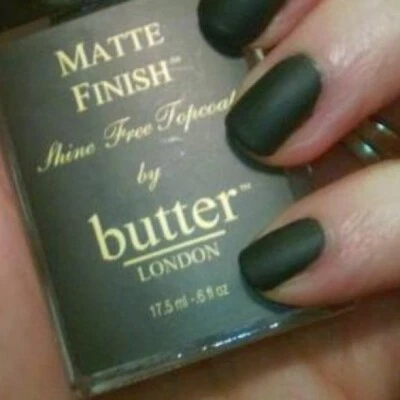 Abrigo superior Butter LONDON acabado mate Foto 1 de 3
