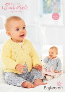 Stylecraft Nuovo Wondersoft DK Modello a maglia 9903 - Cardigan - Foto 1 di 1