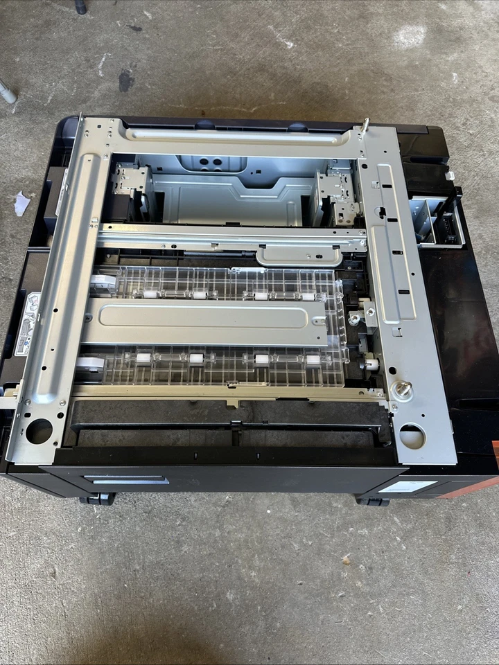 Bandeja de papel PF-7150 para impresora serie TASKalfa Foto 1 de 4