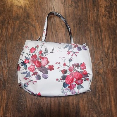 Bolso de hombro Elliott Lucca estilo artesanal blanco floral  Foto 1 de 4