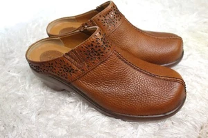 Ariat Ladies Santa Cruz Mule - Almond size 6B - Picture 1 of 7