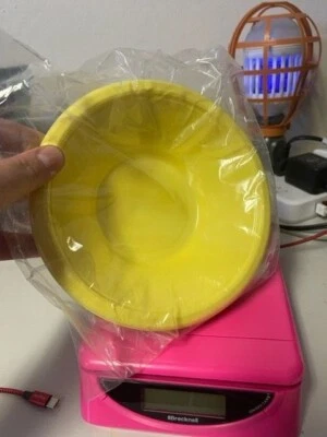 Yellow 12oz Plastic Bowls 20 Per Pack Tableware Decorations Party Supplies New! - Image 1 of 2